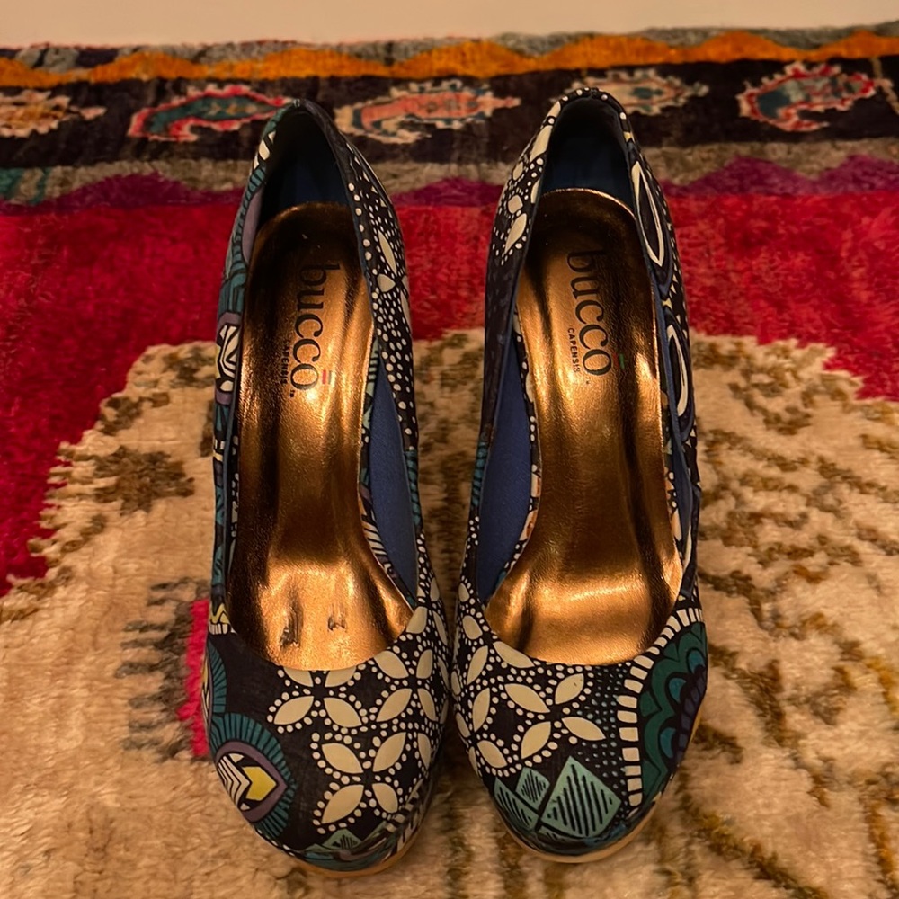 RARE busco capensis platform shoes